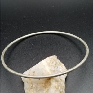 Arizona rugged silver tone bracelet. B625